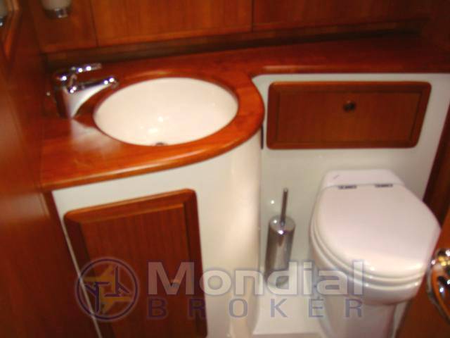 Cantieri estensi Goldstar 440 fly