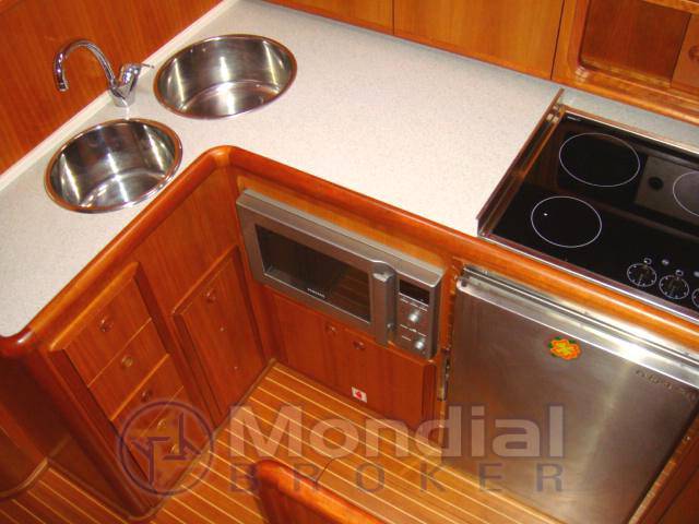 Cantieri estensi Goldstar 440 fly