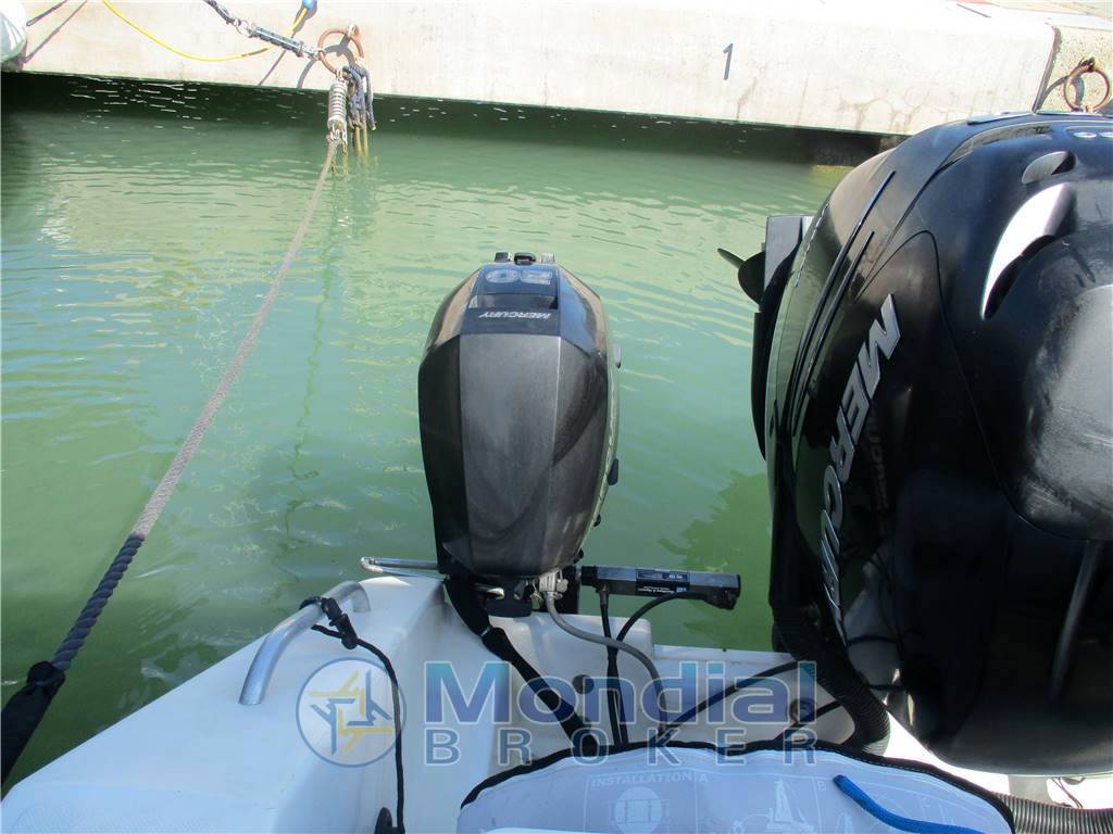 Pursuit 3370 offshore