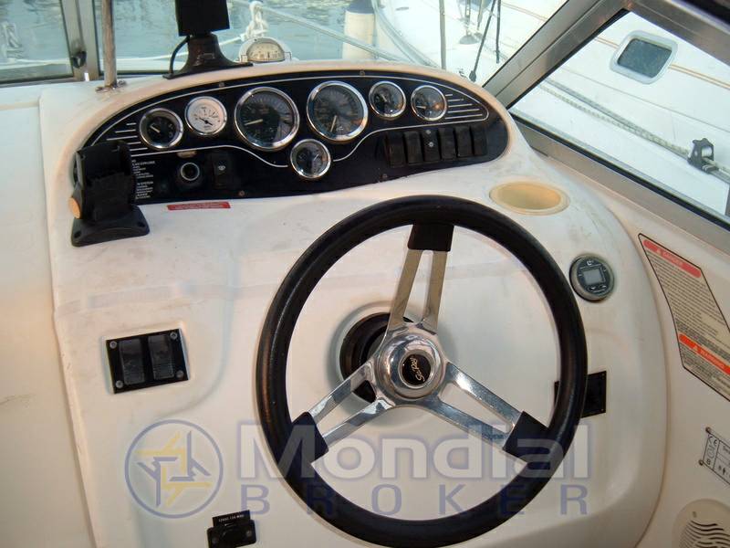 Sea ray boats Sundancer 240