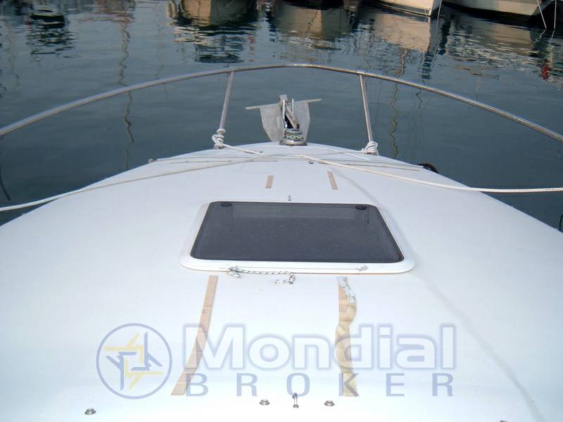 Sea ray boats Sundancer 240