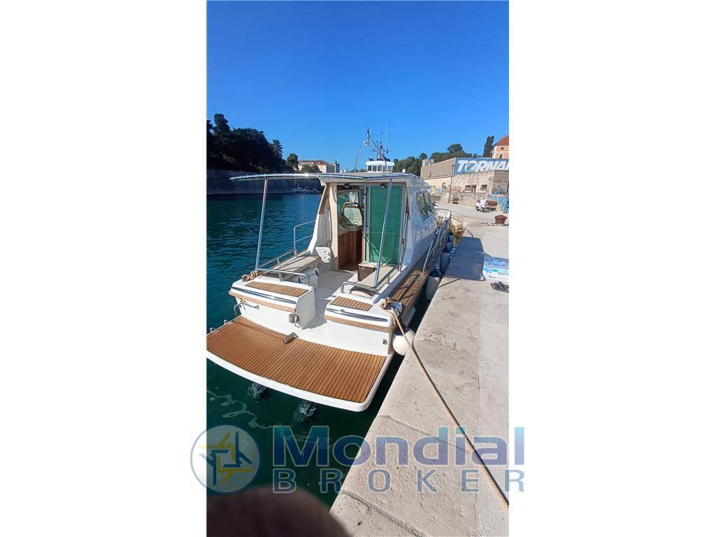 Coronet 32