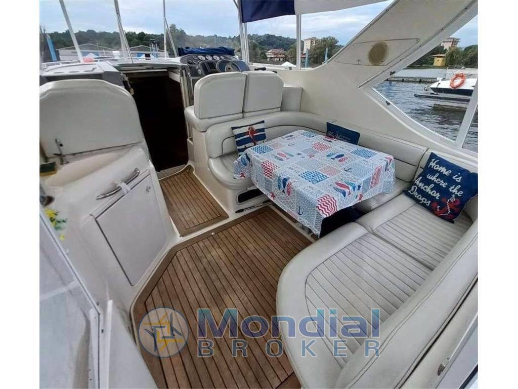 Bayliner 305