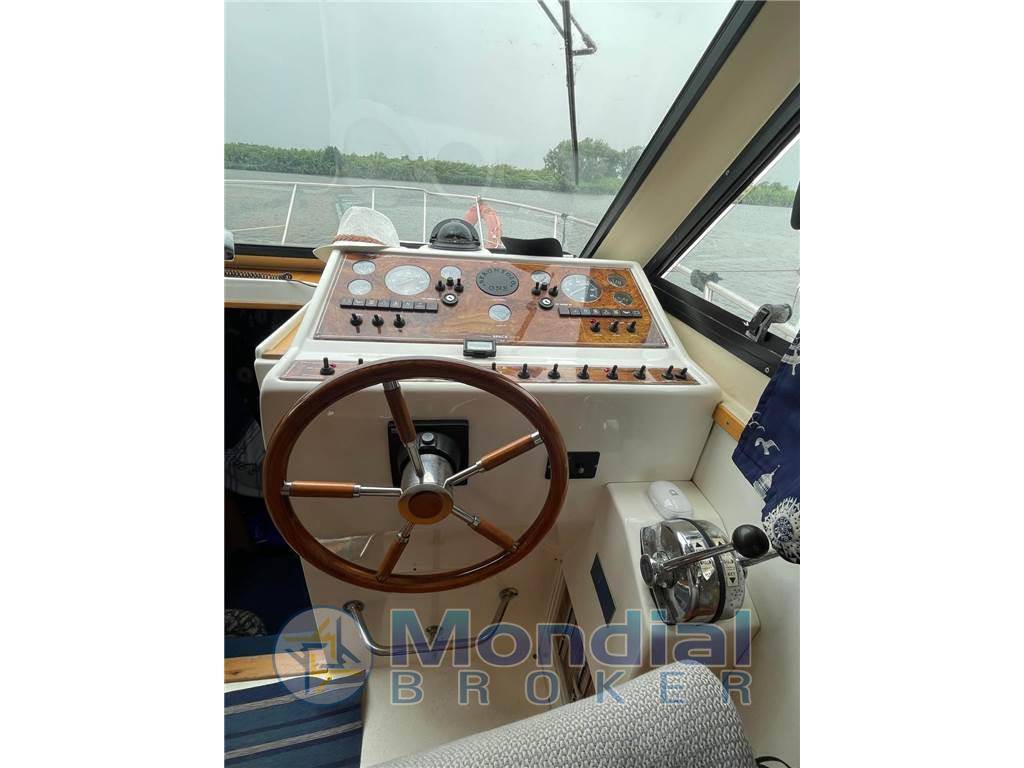 Plastik Space 290 cruiser