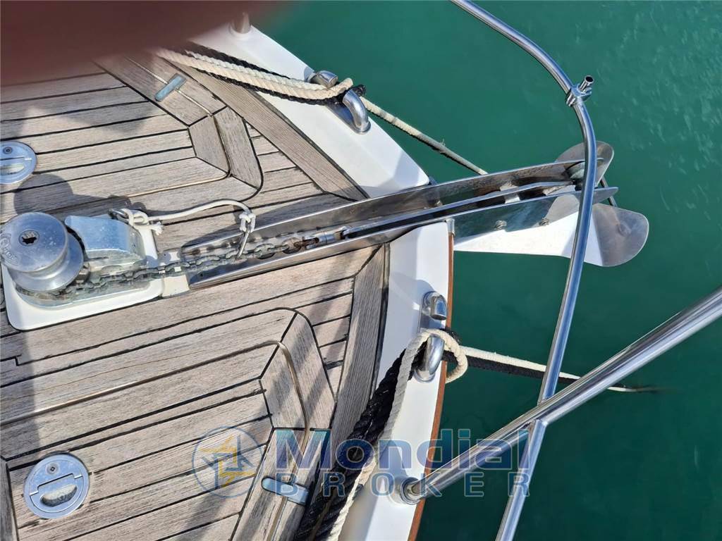 Cantieri estensi 440 goldstar fly