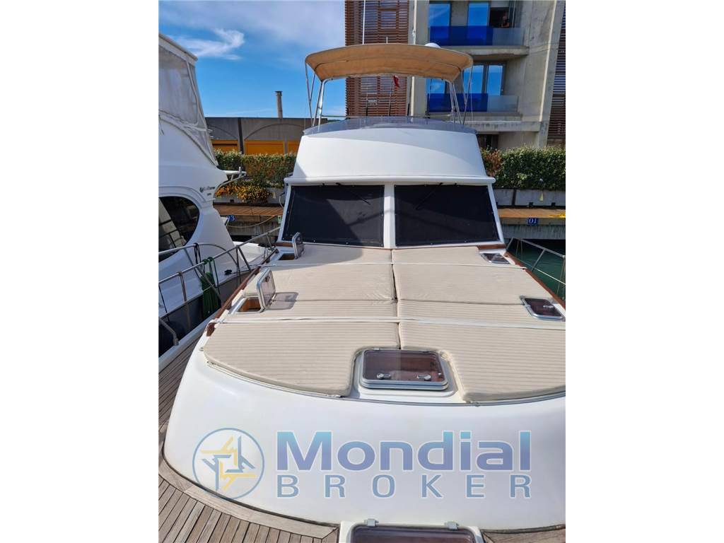 Cantieri estensi 440 goldstar fly