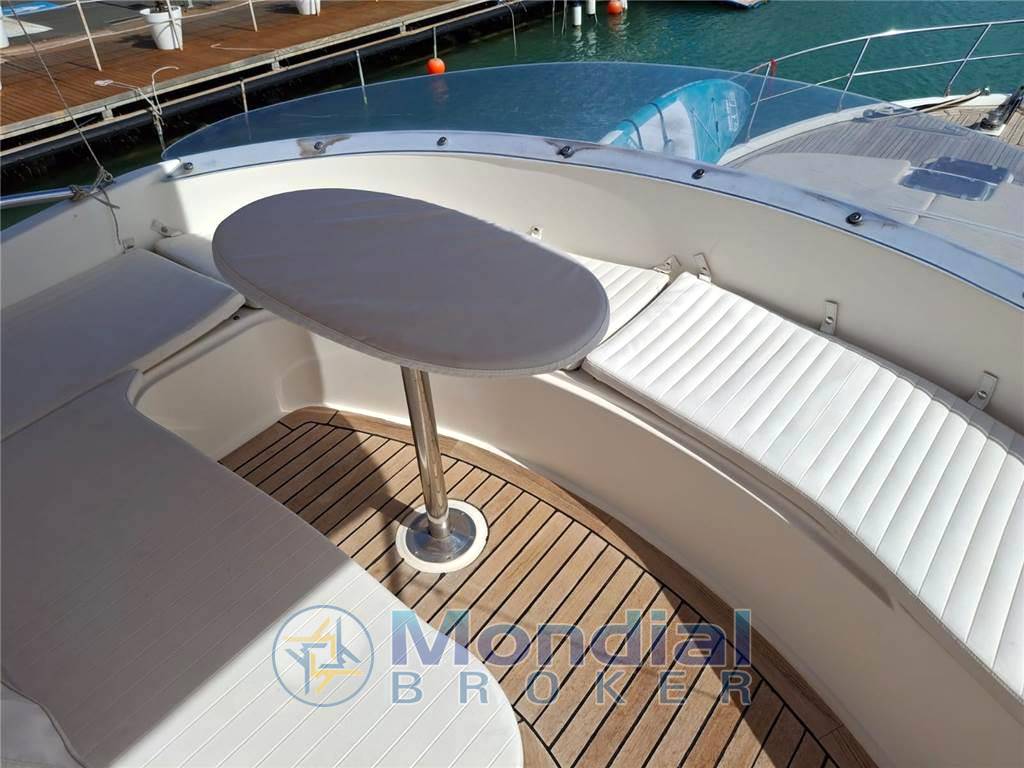 Cantieri estensi 440 goldstar fly