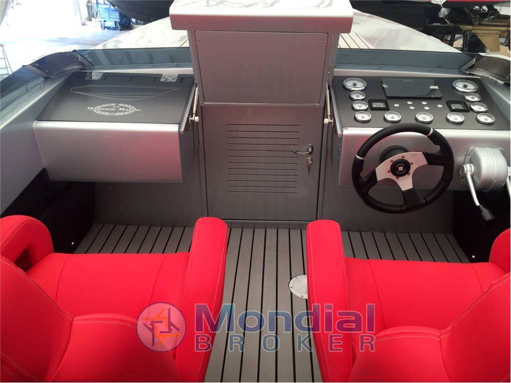 Magnum Marine 27