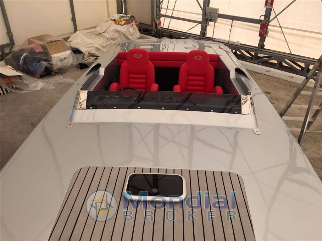 Magnum Marine 27