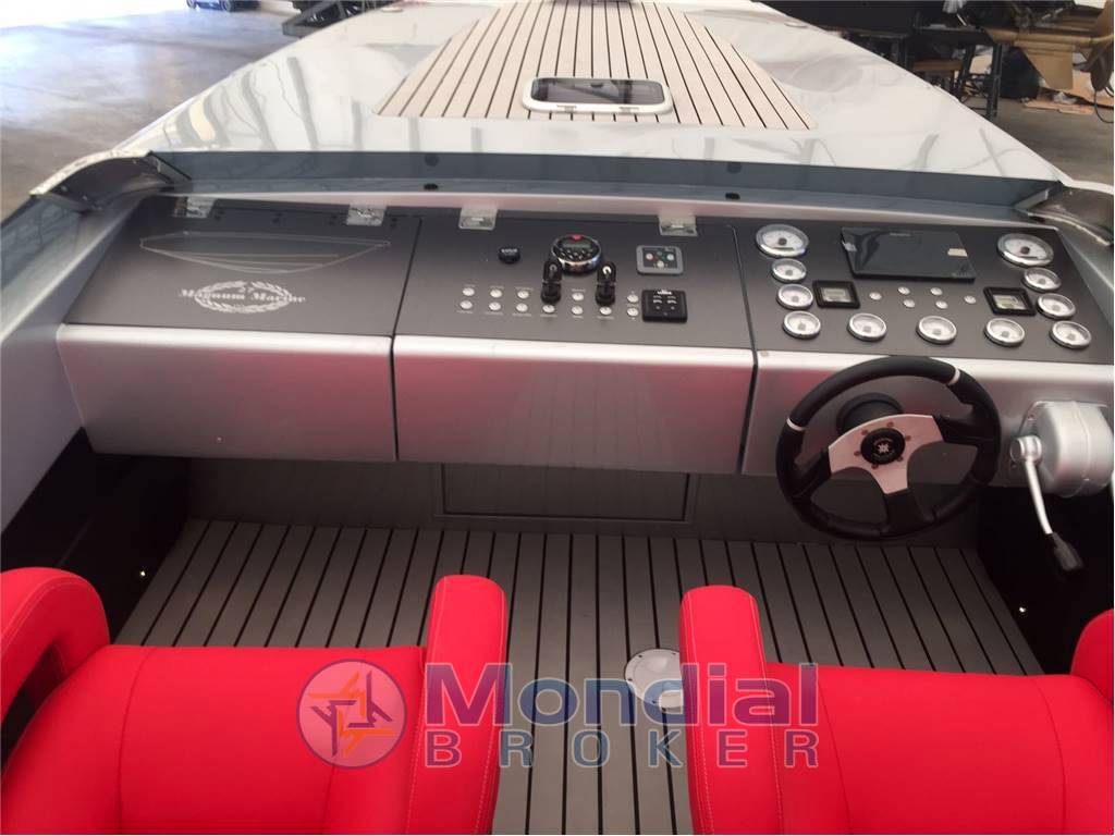 Magnum Marine 27