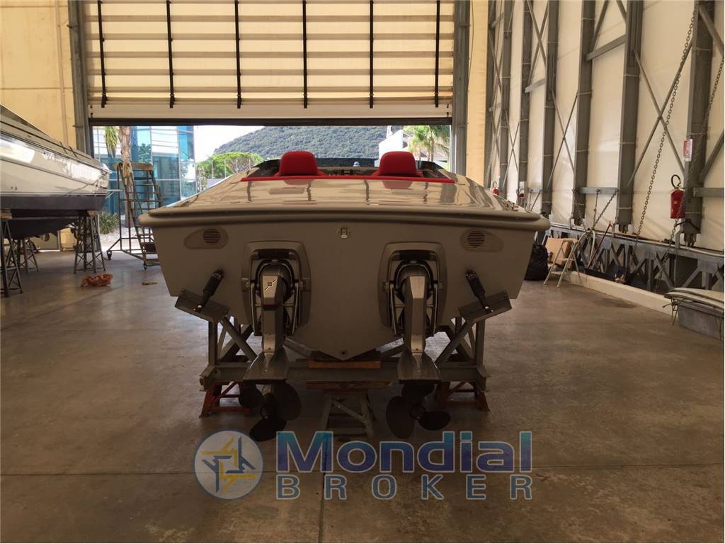 Magnum Marine 27