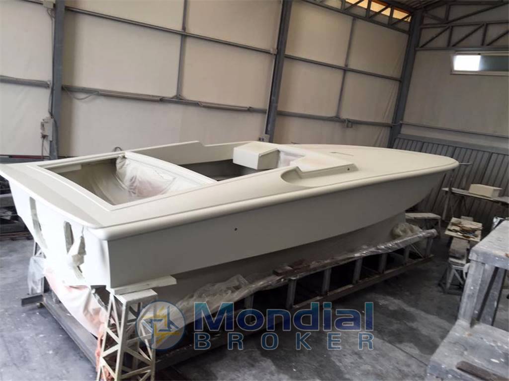 Magnum Marine 27