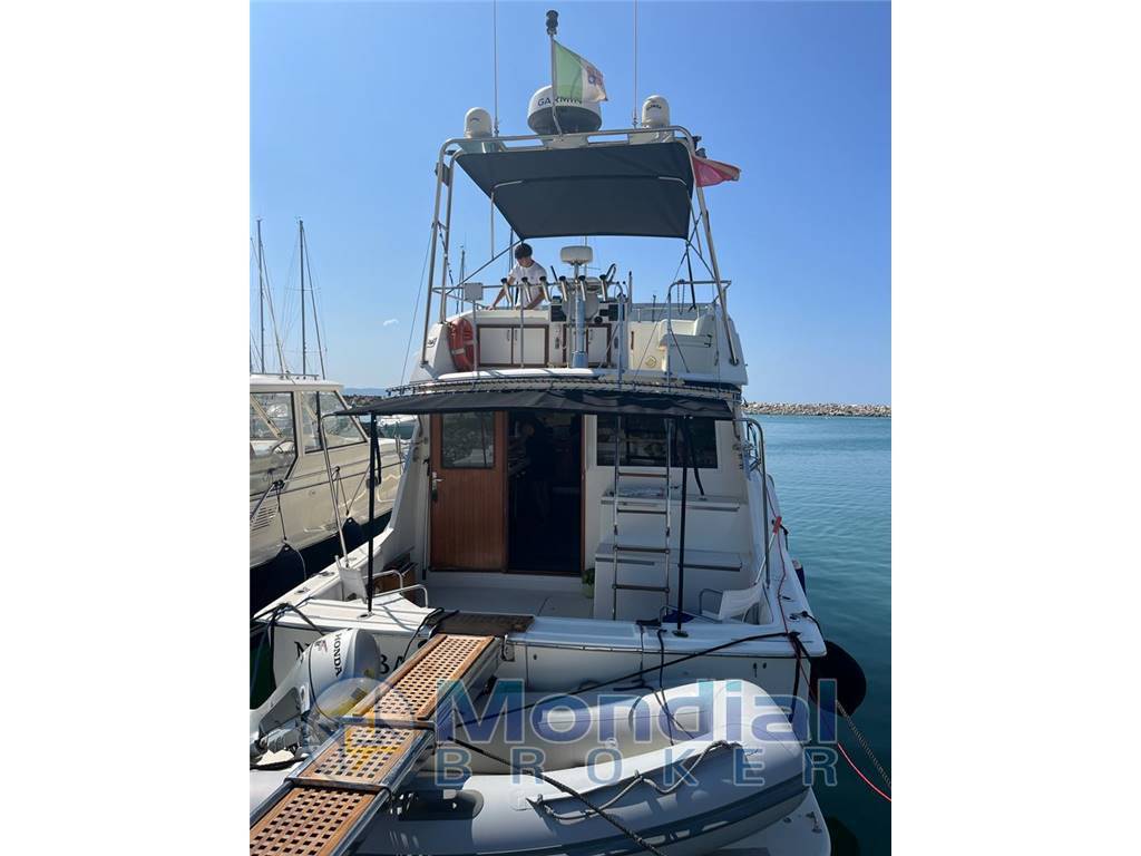 Hatteras 37 fly