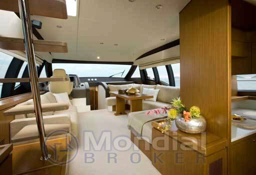 Ferretti 592