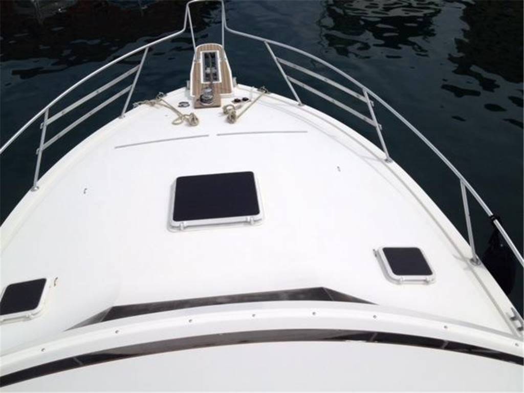 Bertram 37
