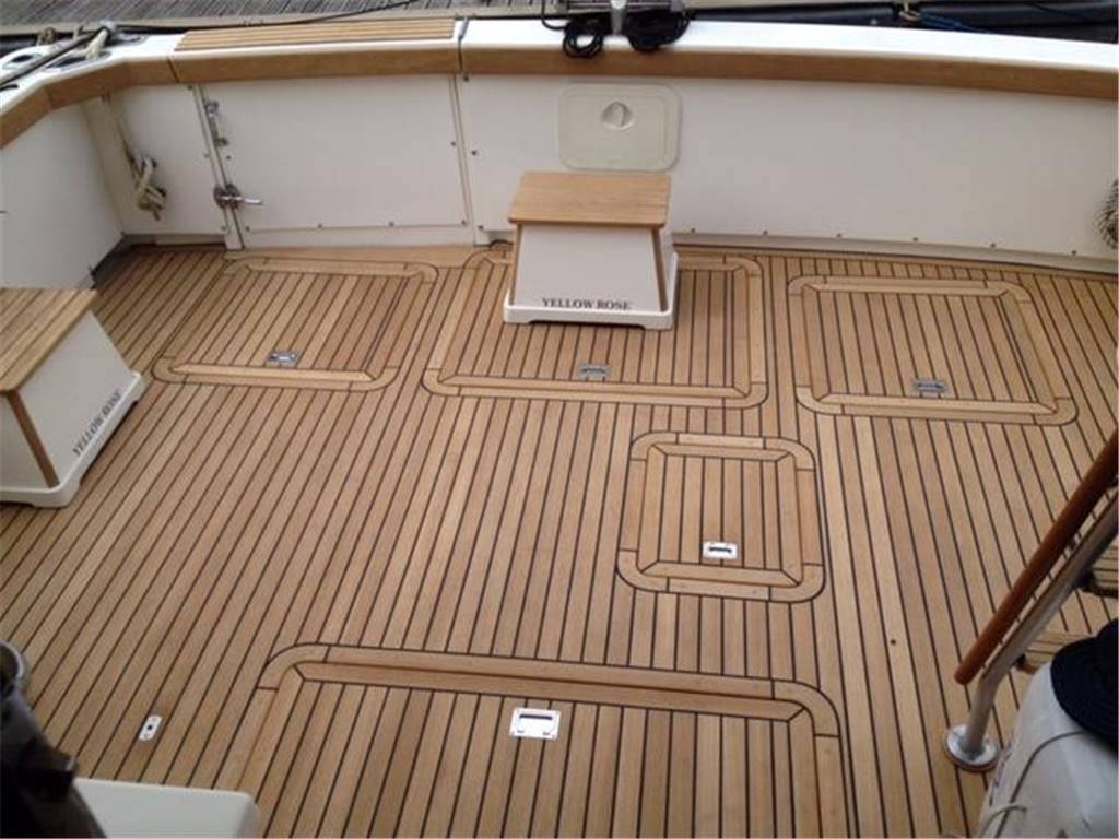 Bertram 37