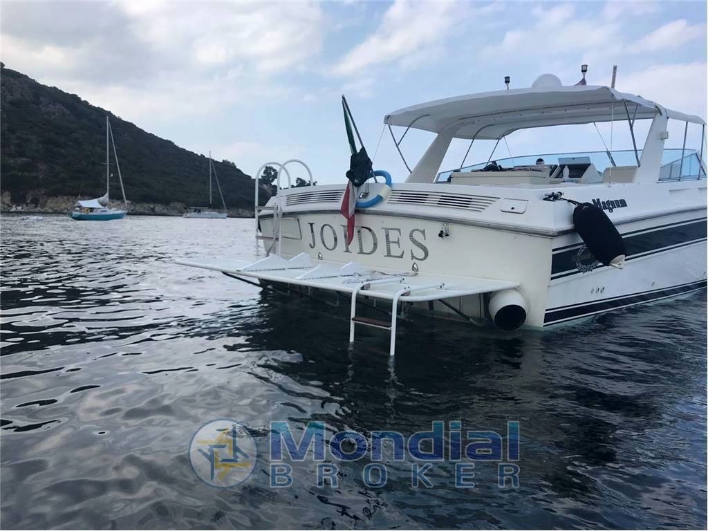 Magnum marine 53