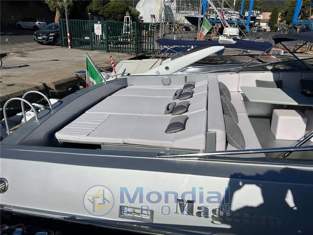 Magnum marine 63