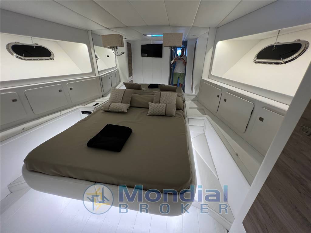 Magnum marine 63