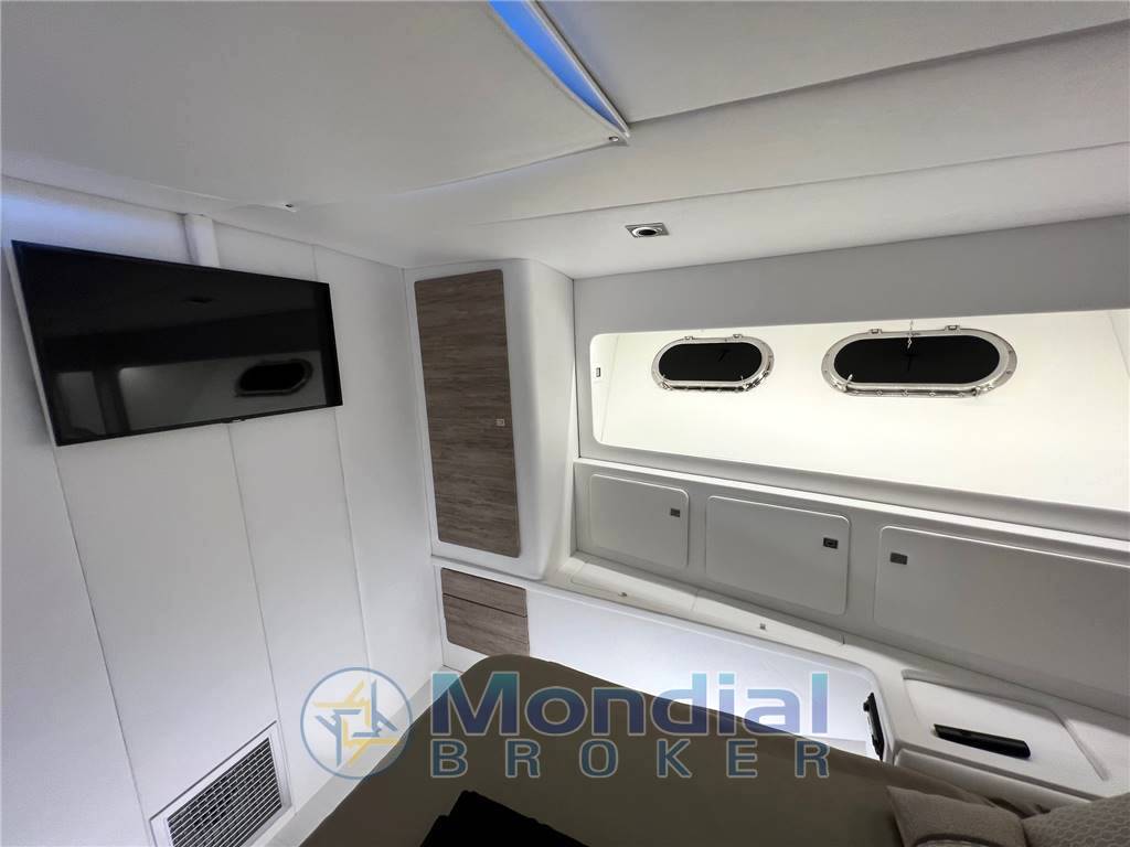 Magnum marine 63