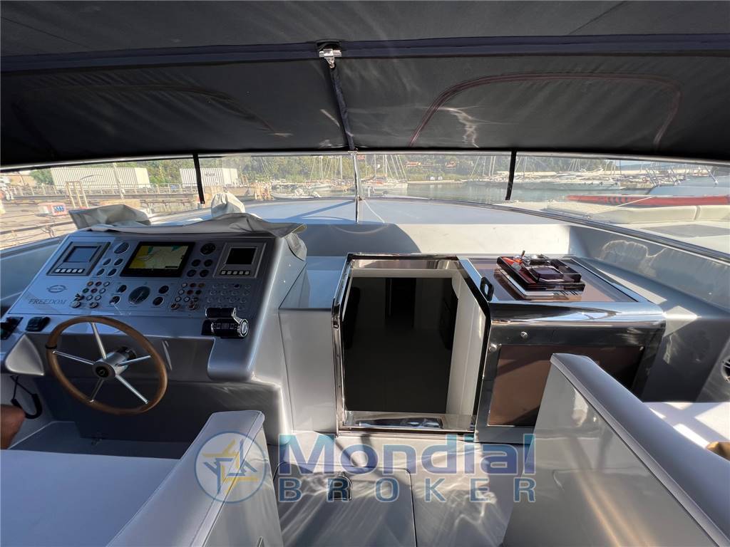 Magnum marine 63