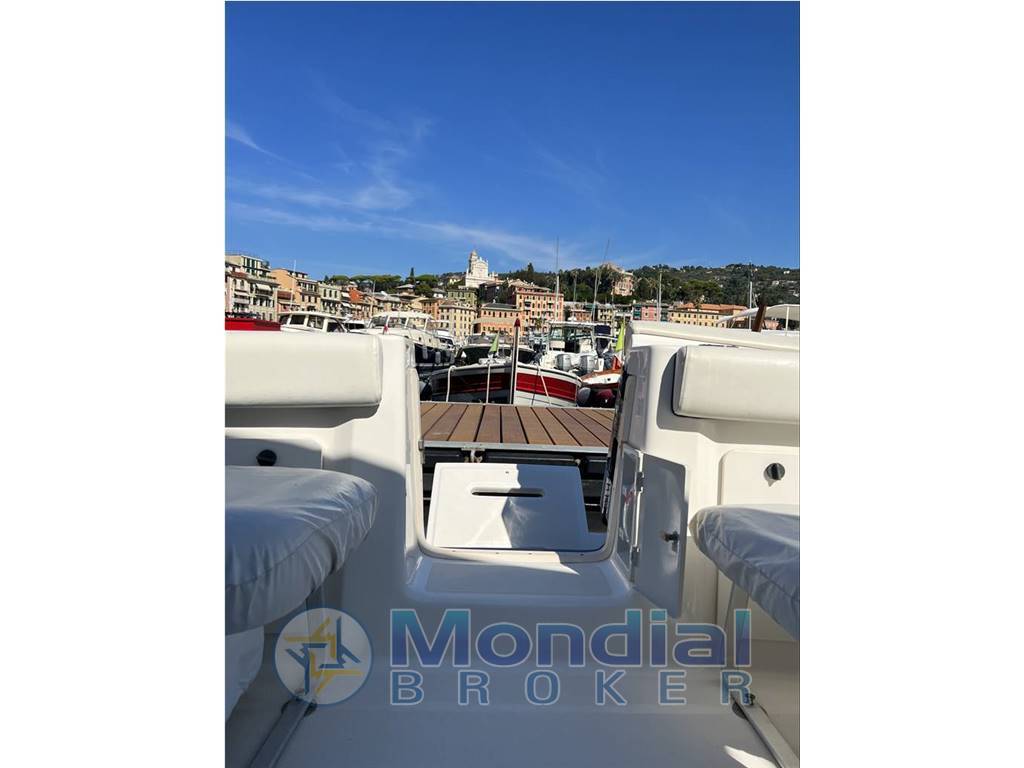 Tiara yachts 2900 coronet