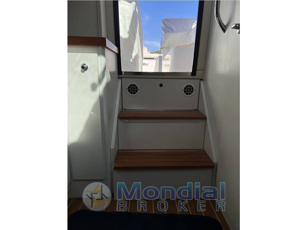 Tiara yachts 2900 coronet