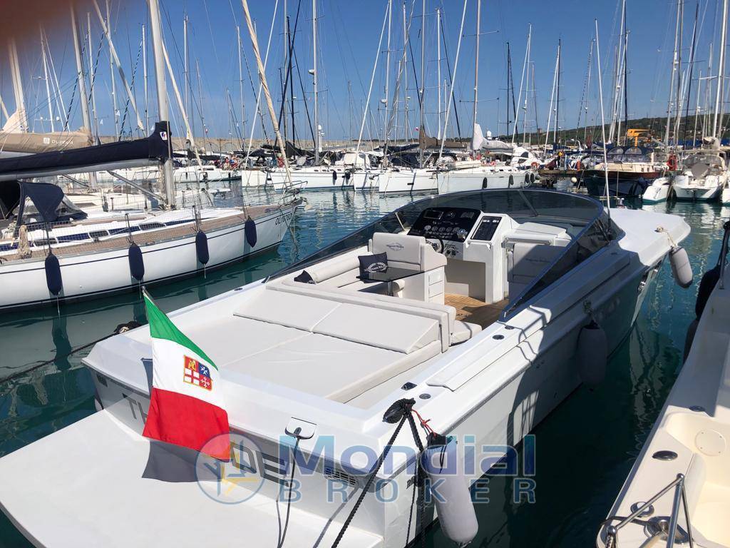 Magnum marine 40