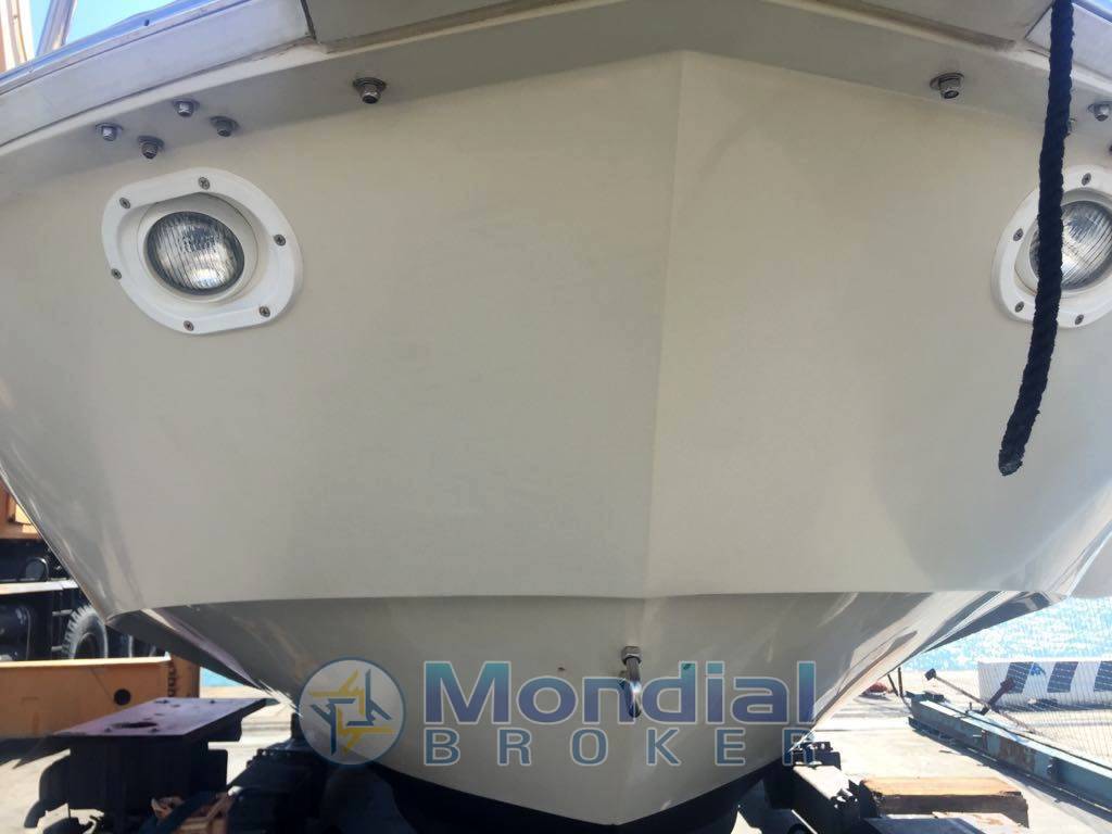 Boston whaler 27 full cabin
