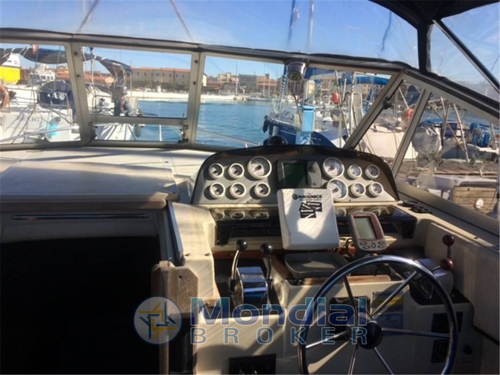 Boston whaler 27 full cabin