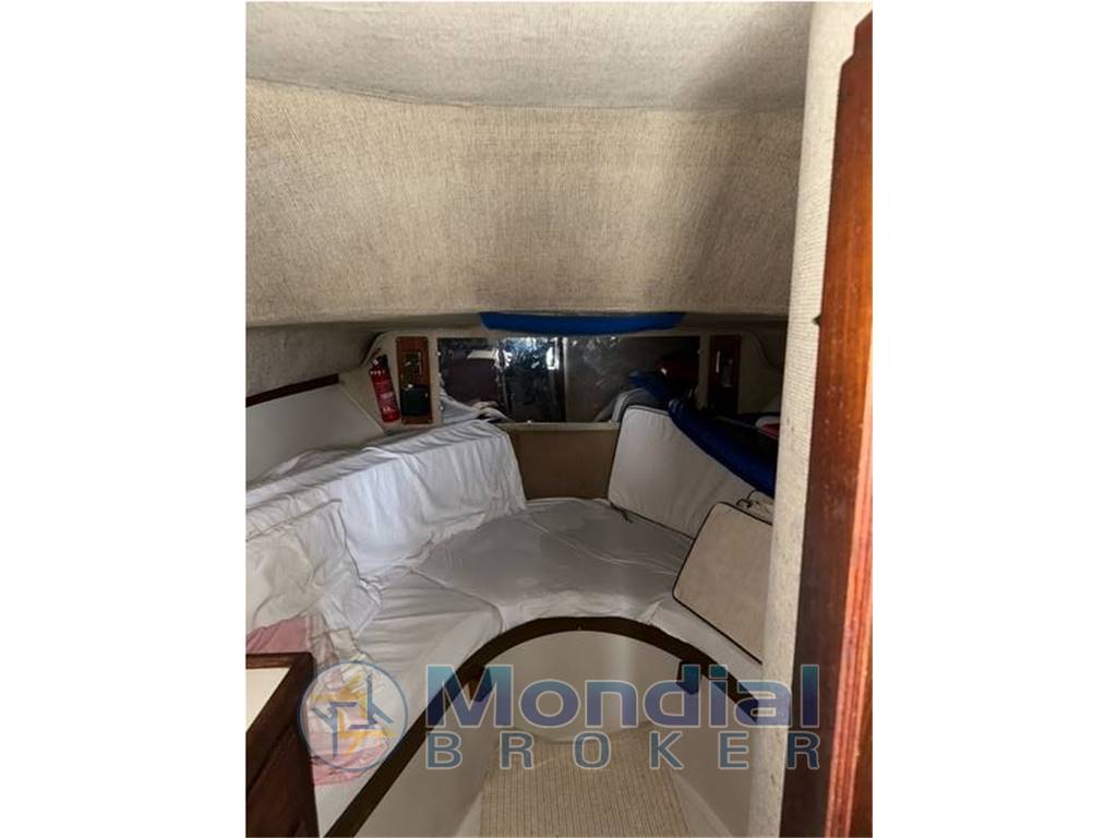 Boston whaler 27 full cabin