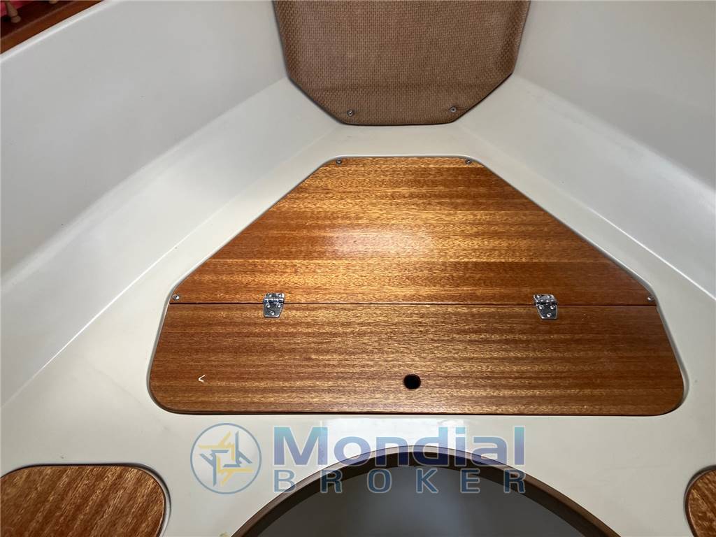 Boston whaler 27 full cabin