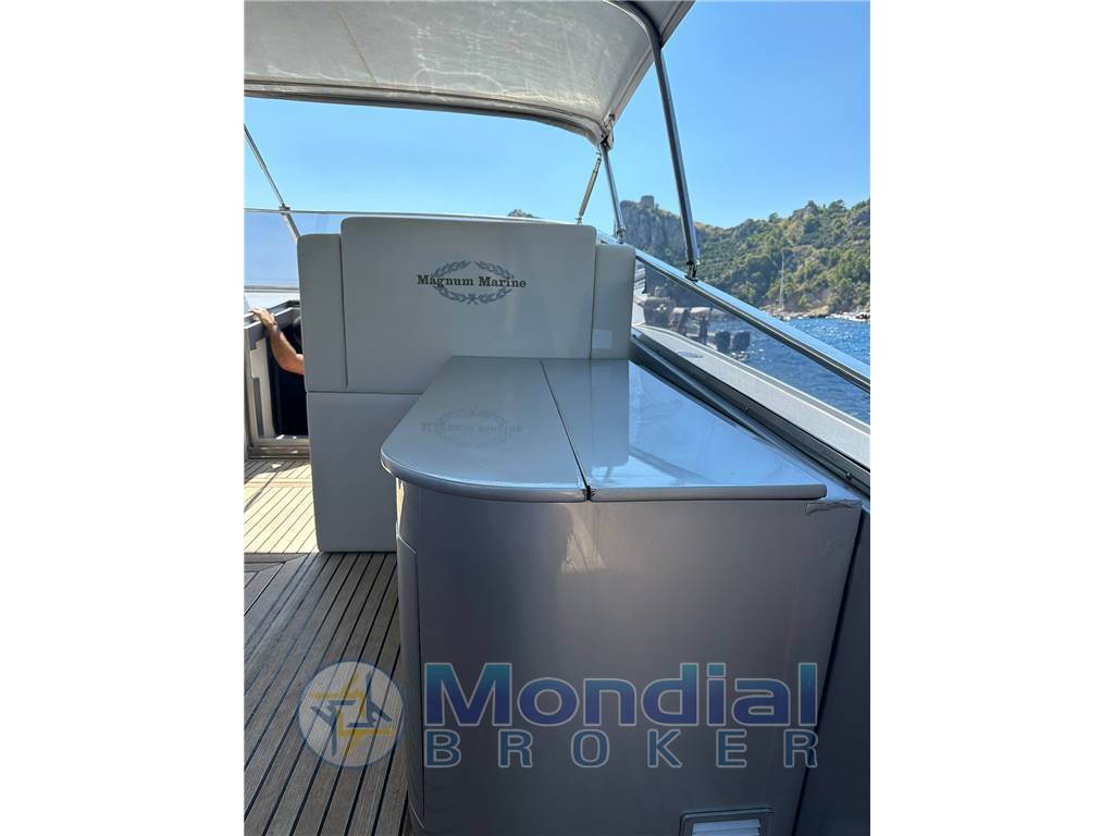 Magnum marine 53