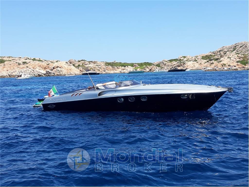 Magnum marine 44