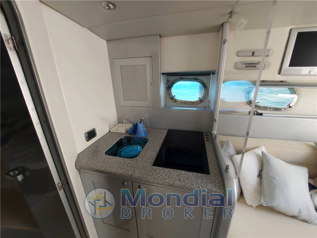 Magnum marine 44