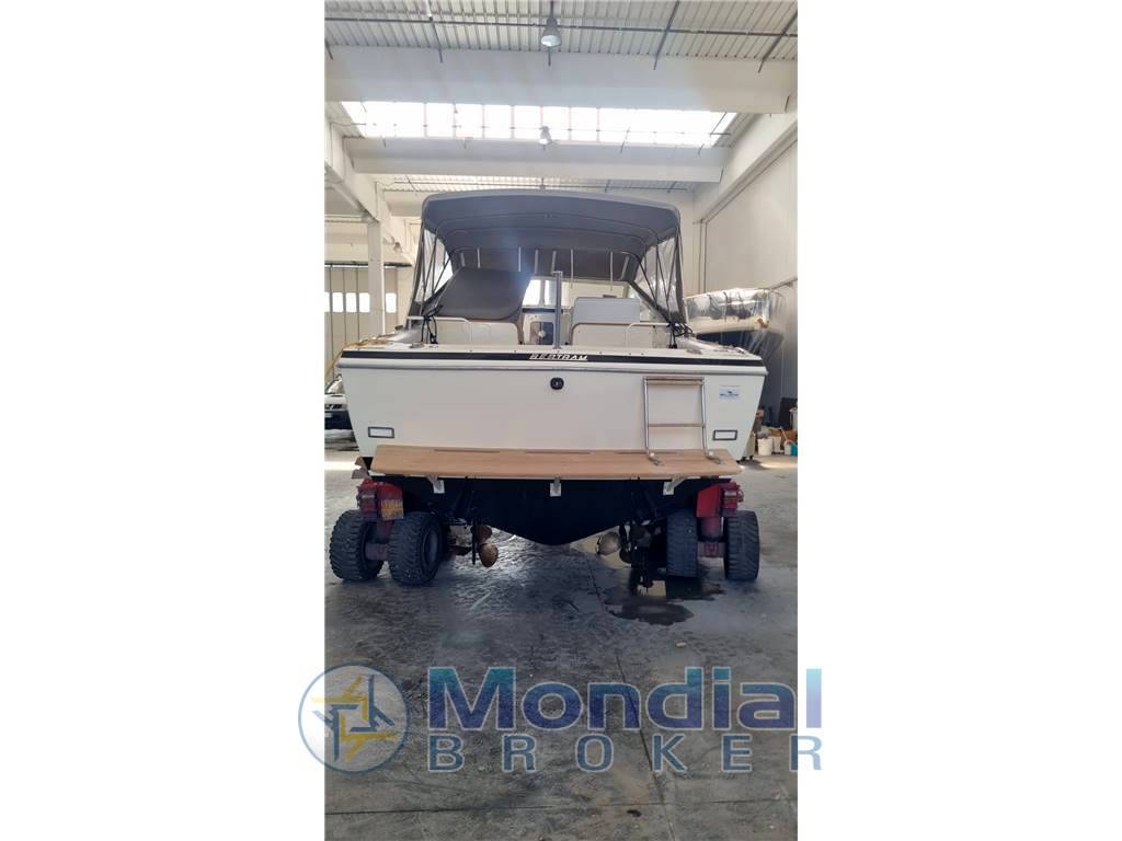 Bertram 28 moppie
