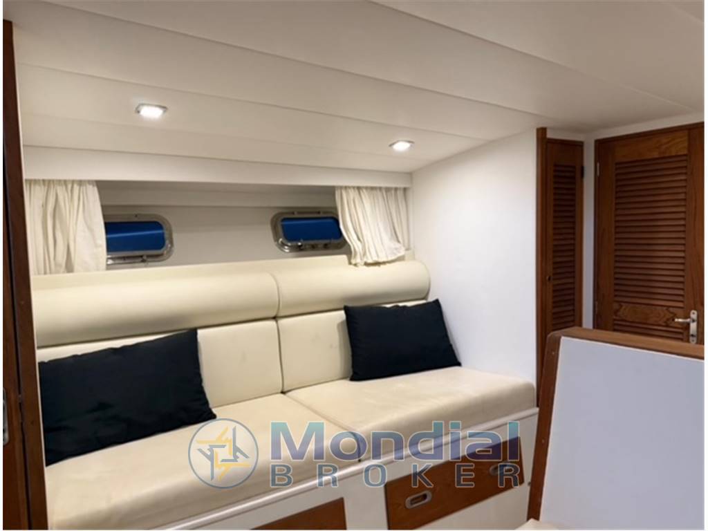 Magnum marine 38