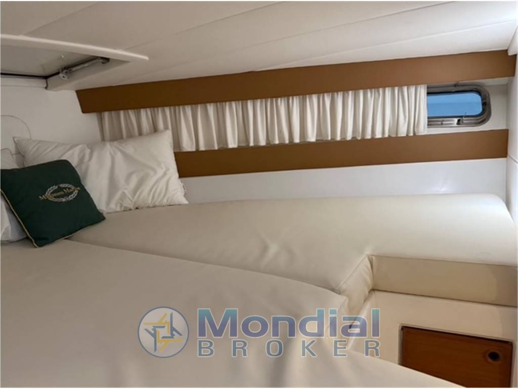 Magnum marine 38