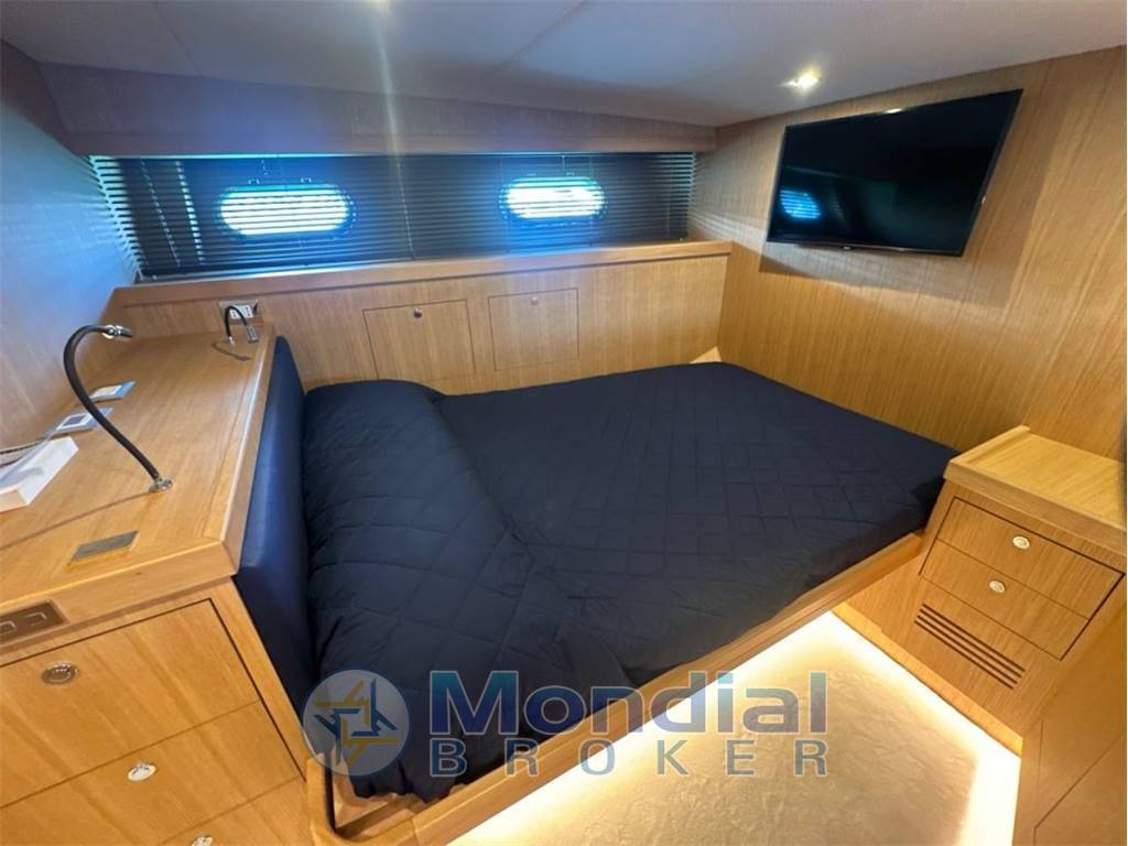 Magnum marine 63