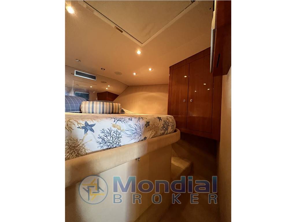 Hatteras yachts 50 convertible