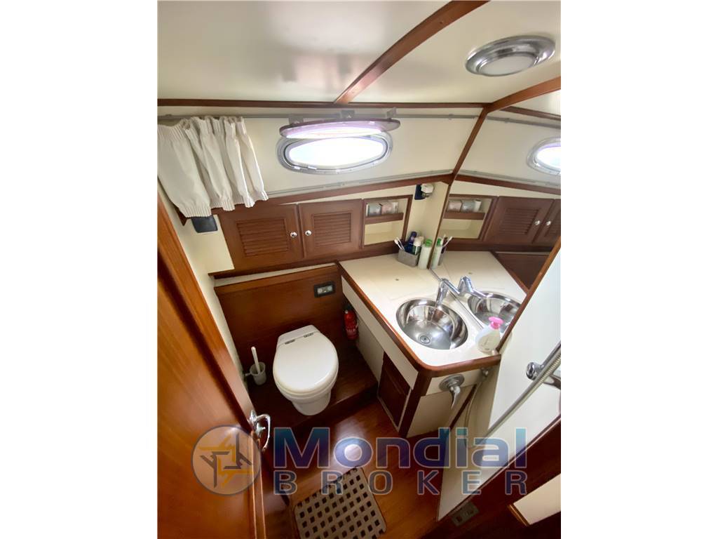 Rose island 49