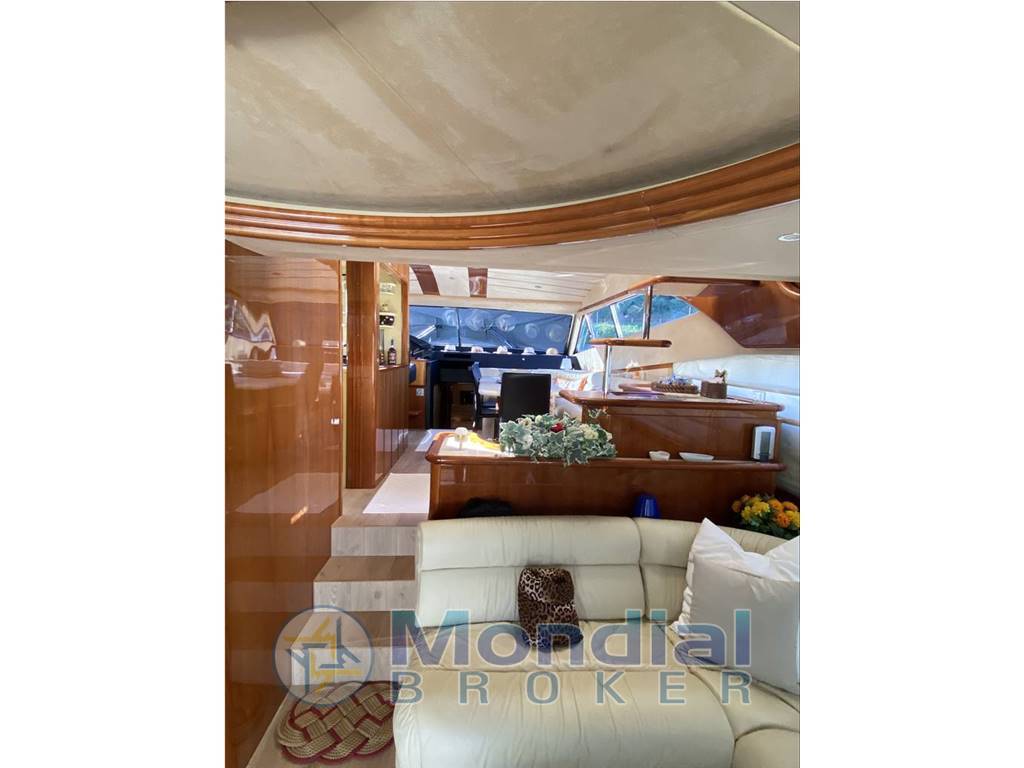Ferretti 680 fly