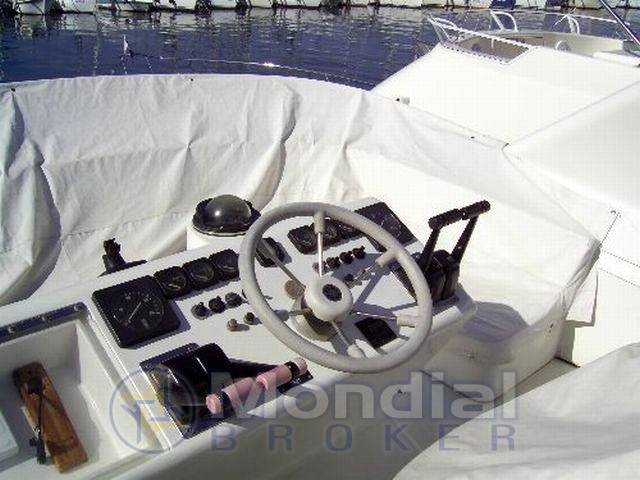 Uniesse 40