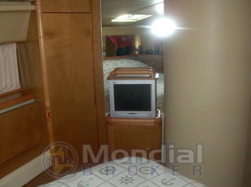Ferretti 175