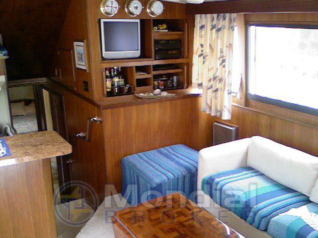 Hatteras 48
