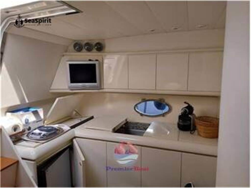 Pershing 40