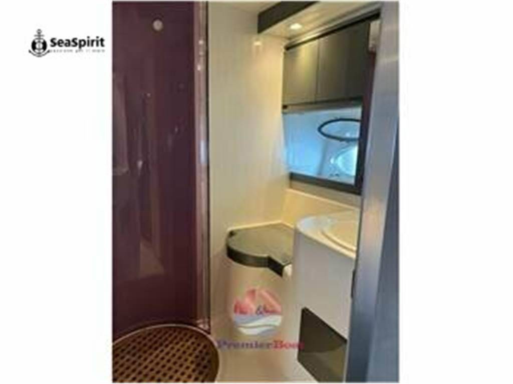 Pershing 40