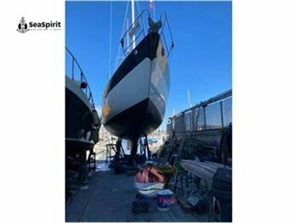 Wauquiez Amphitrite 43 ketch