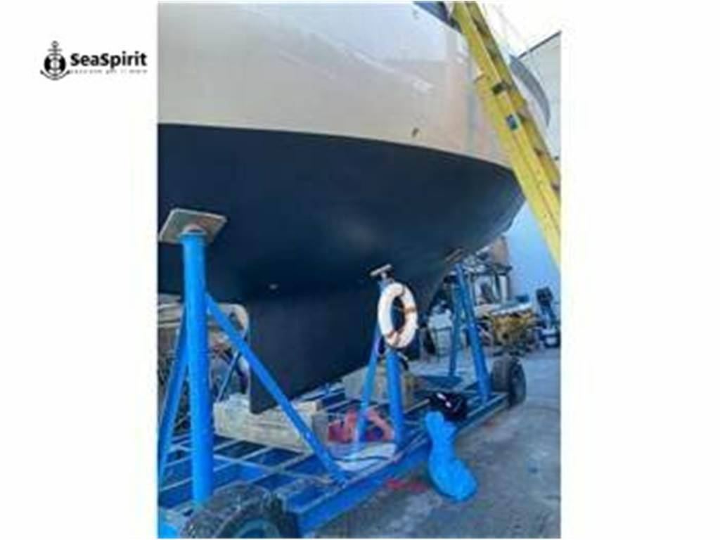 Wauquiez Amphitrite 43 ketch