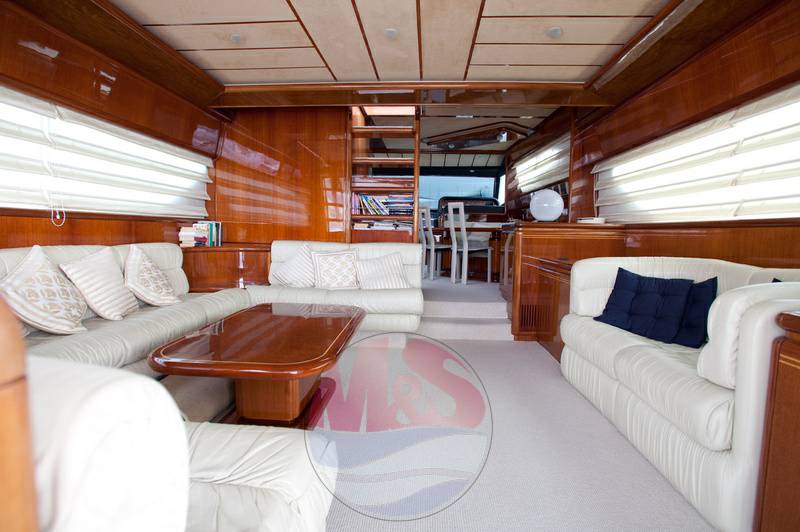 Ferretti 70 fly